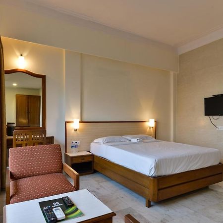 Hotel Ajanta Mumbai Ngoại thất bức ảnh