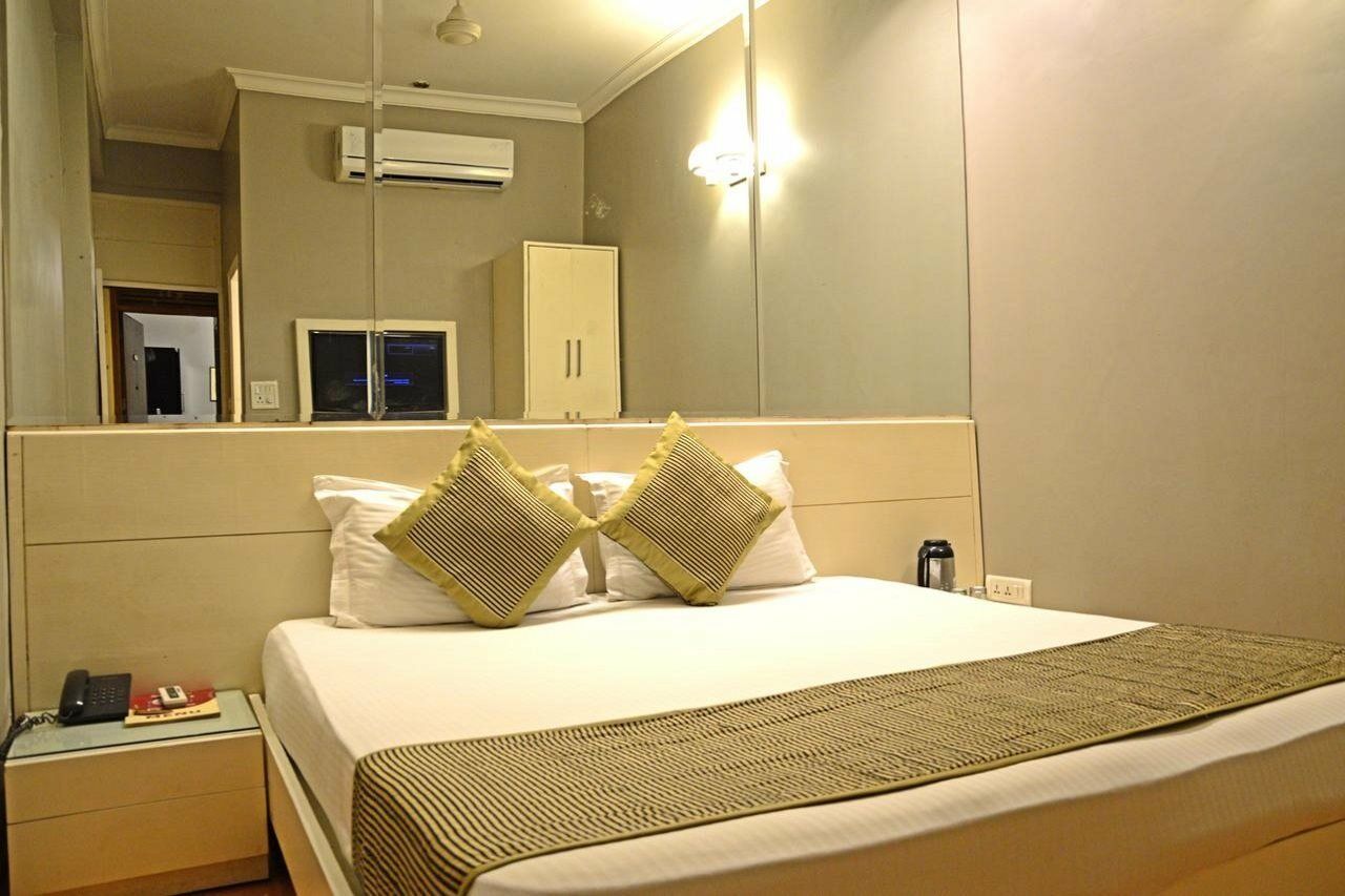 Hotel Ajanta Mumbai Ngoại thất bức ảnh