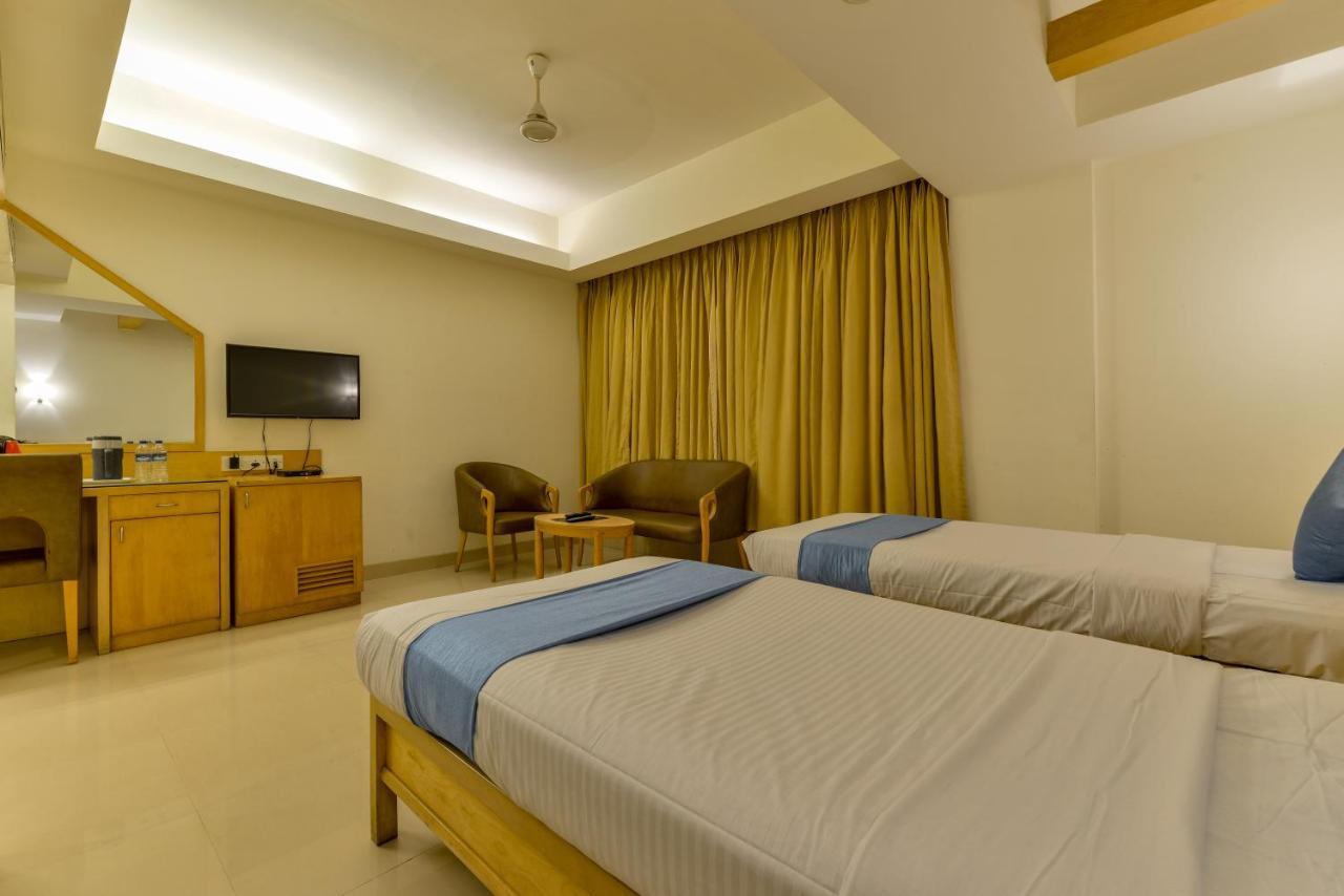 Hotel Ajanta Mumbai Ngoại thất bức ảnh