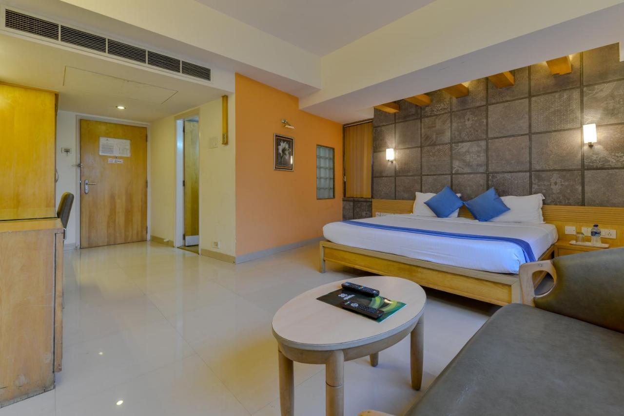 Hotel Ajanta Mumbai Ngoại thất bức ảnh