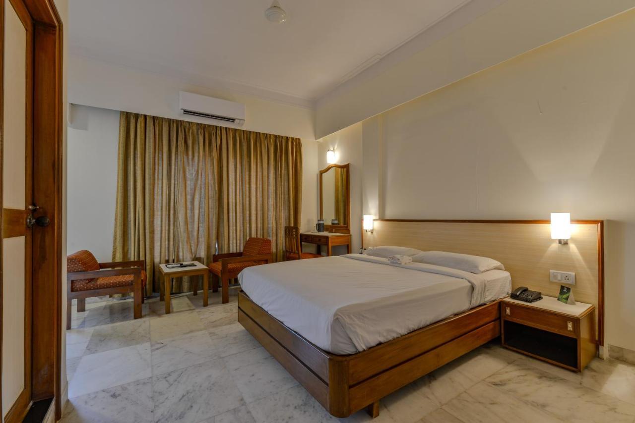 Hotel Ajanta Mumbai Ngoại thất bức ảnh